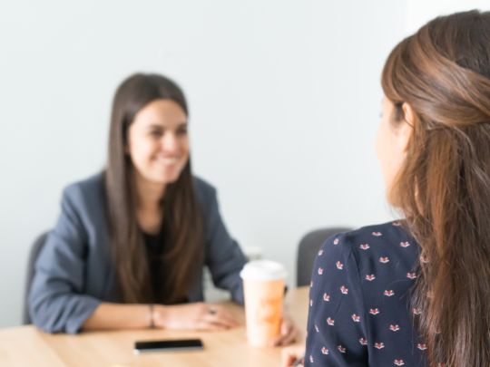 coach de inglés marina en una sesión de coaching con cliente